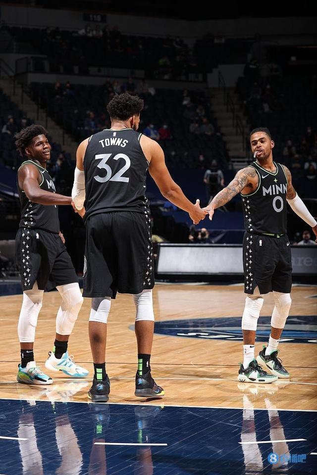 全队的支持 全队的支持