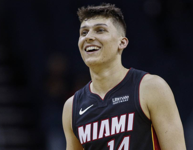 占据热搜 占据热搜