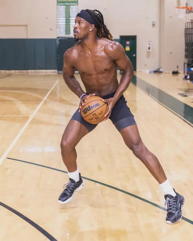 运动树立了 运动树立了