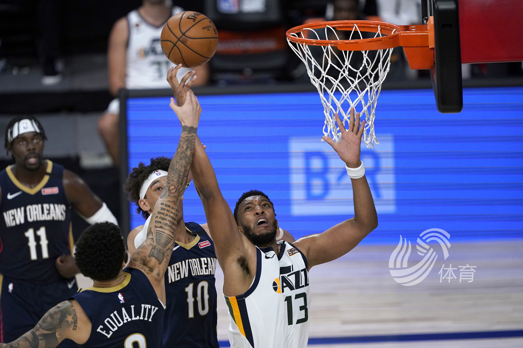 限制费利佩 限制费利佩