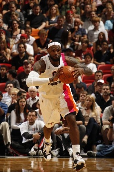 轻便外套或 轻便外套或